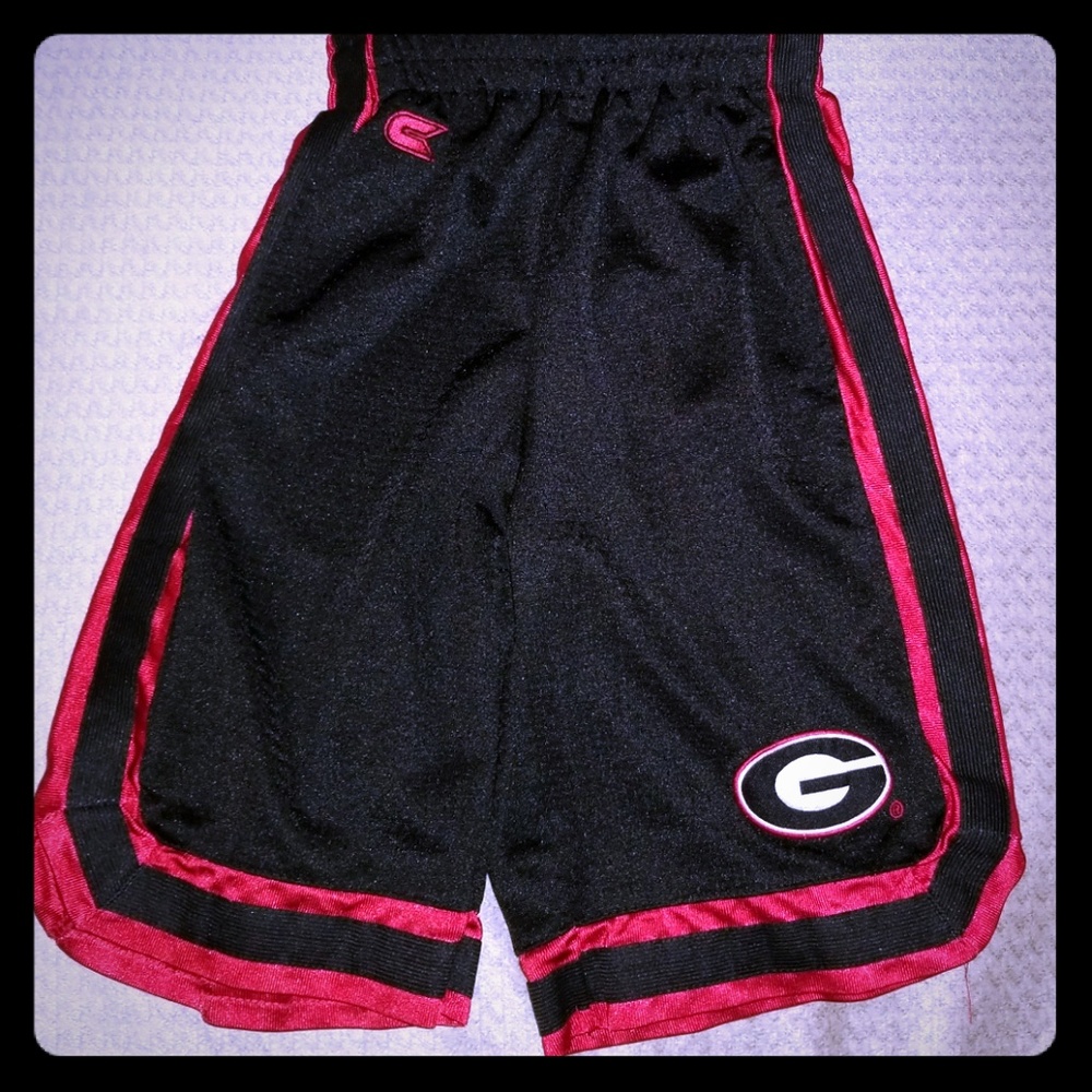 Boys UGA sport shorts size 8/10
